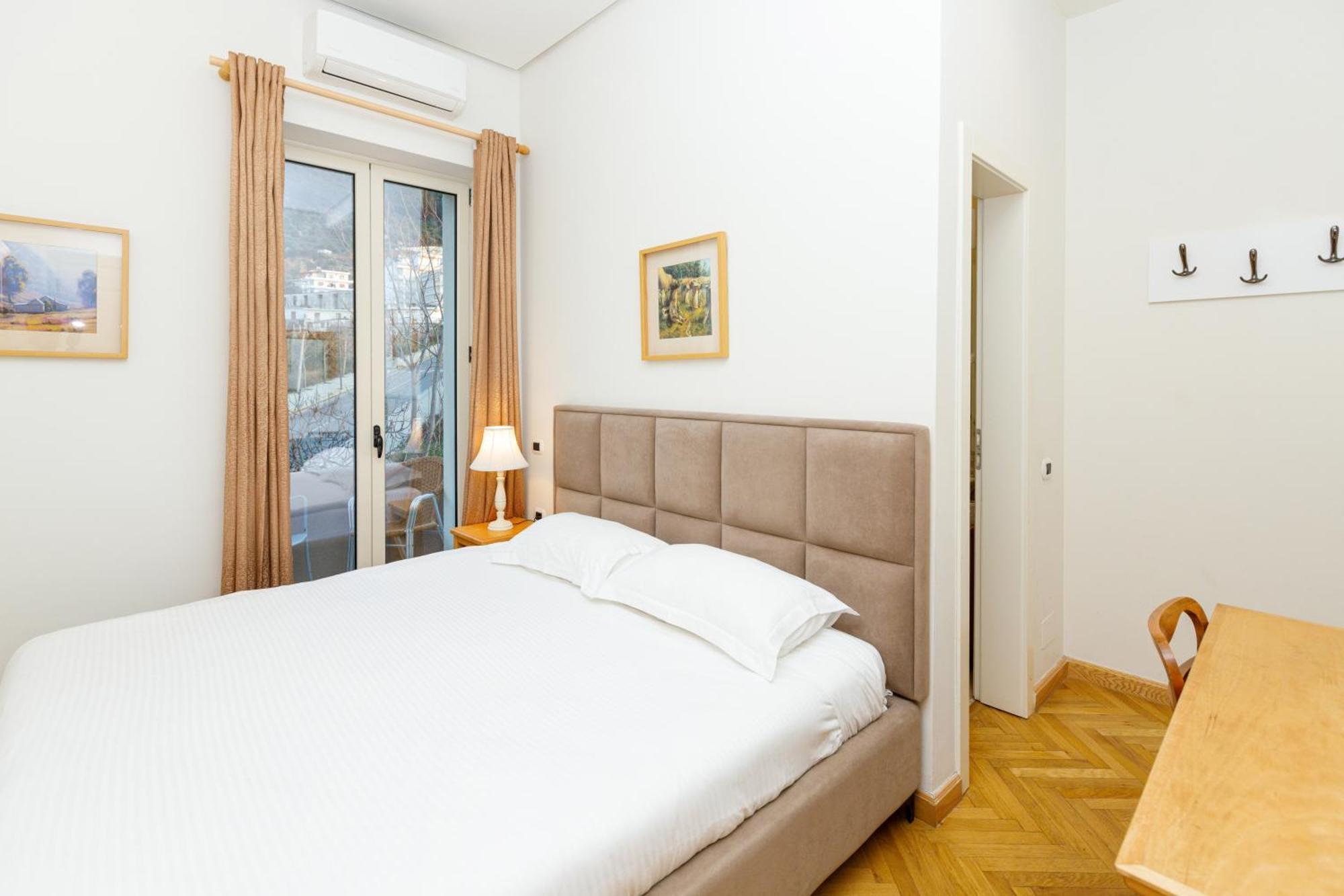 Le Palazzine Hotel Vlorë Exteriör bild