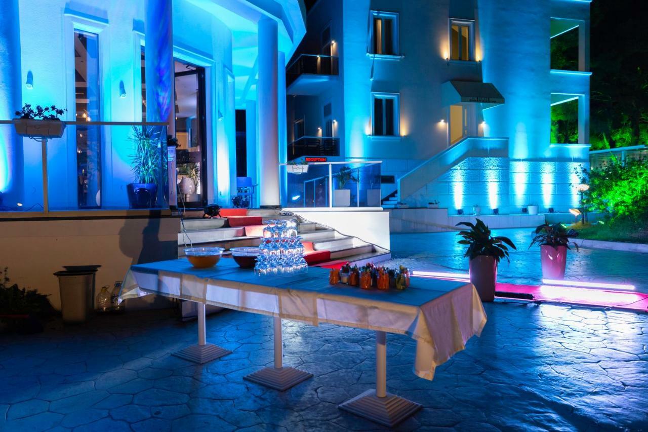 Le Palazzine Hotel Vlorë Exteriör bild